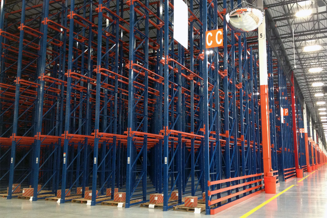 Drive-In pallet rack.