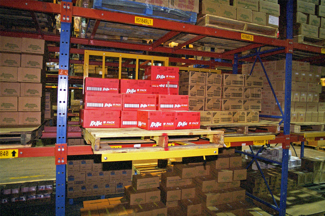 Frazier's Glide 'N Pick® pallet rack cart.