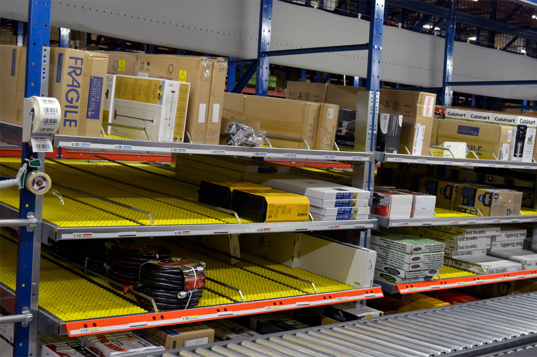 SelecDeck® case flow rack for an E-Commerce application. SelecDeck® case flow rack for an E-Commerce application.