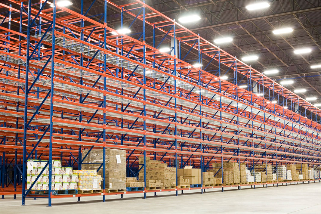 Selective pallet rack for an E-Commerce application.